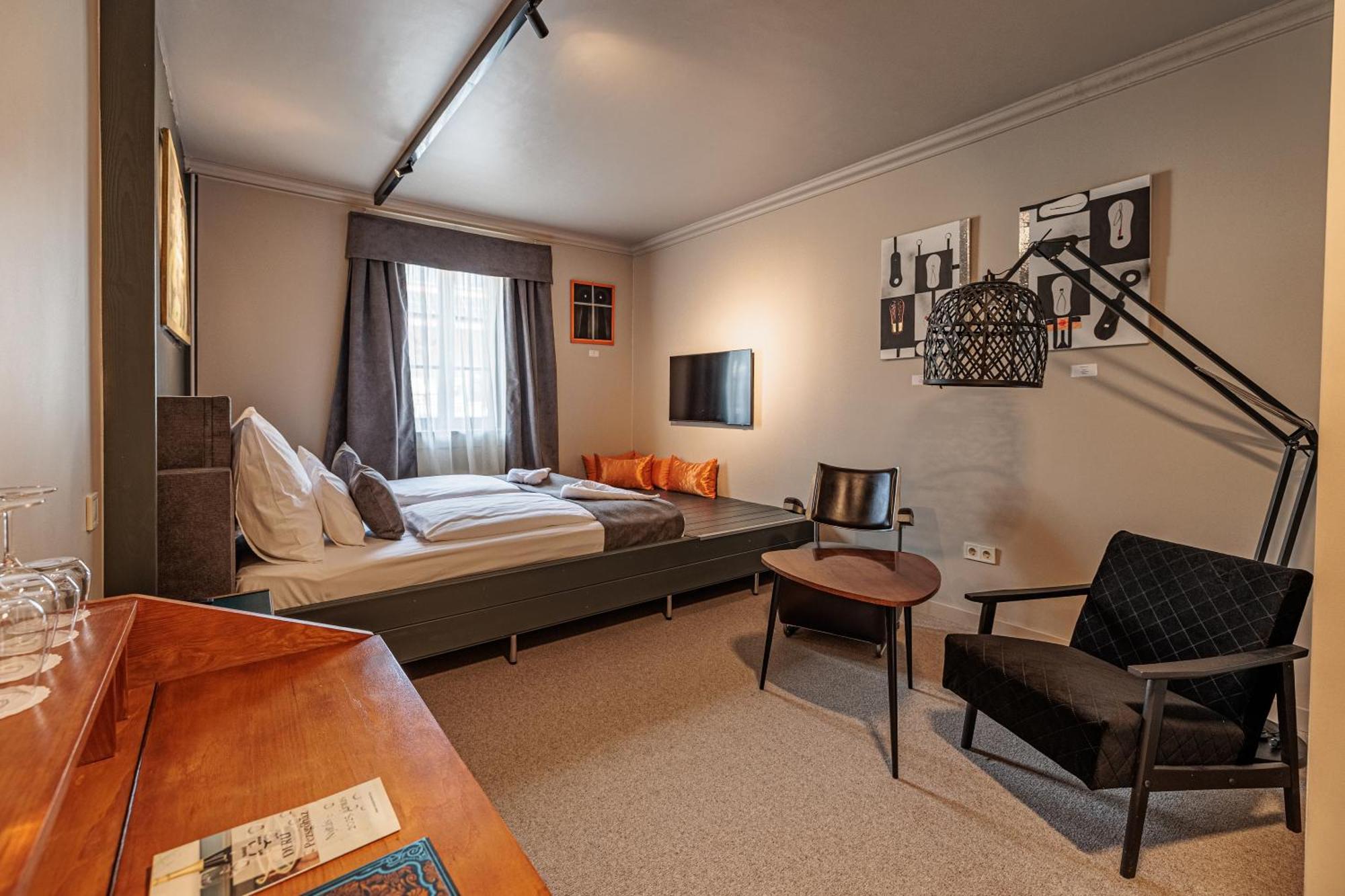 Barka Galeria Hotel Es Etterem Tállya 外观 照片