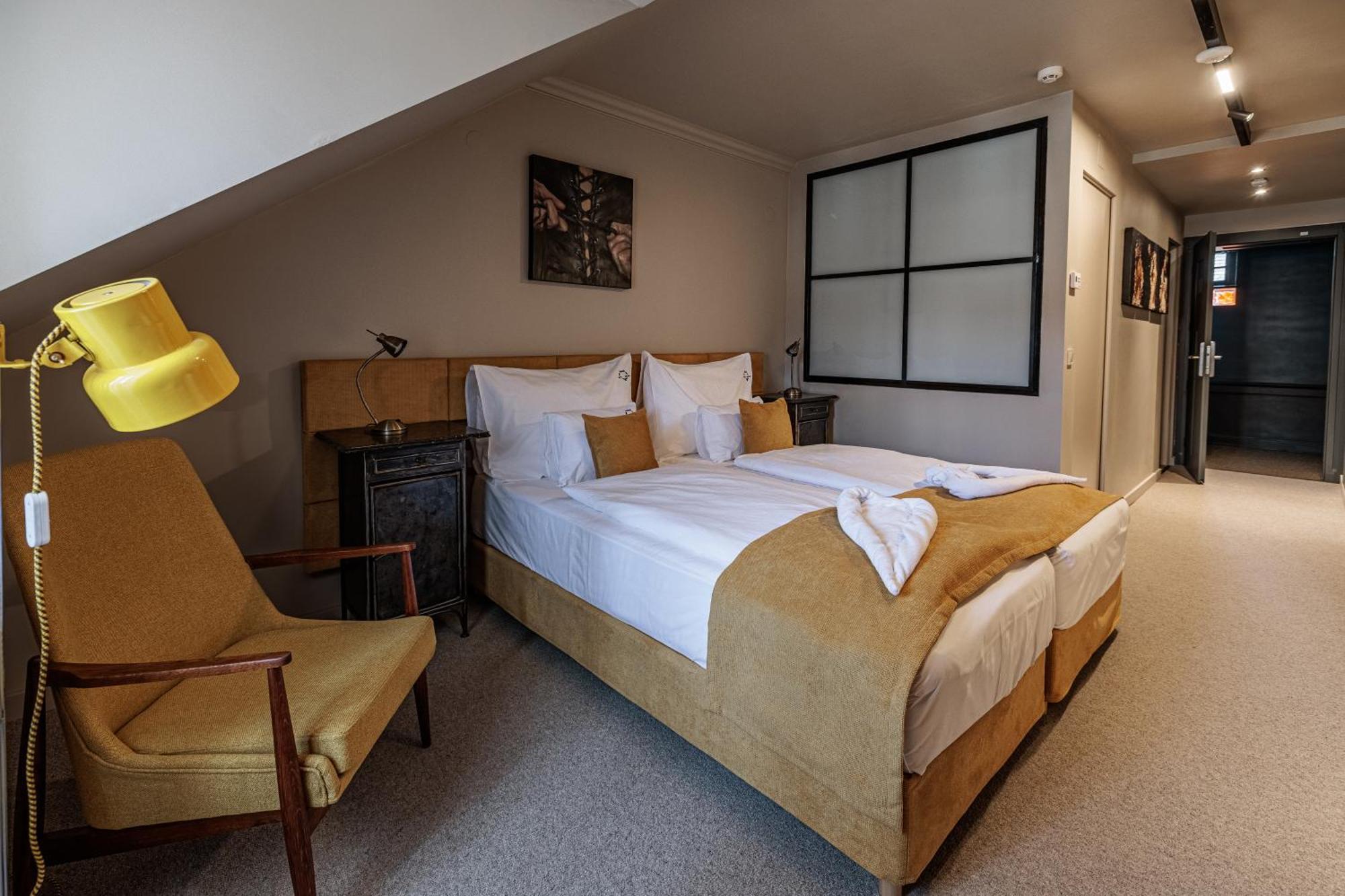 Barka Galeria Hotel Es Etterem Tállya 外观 照片