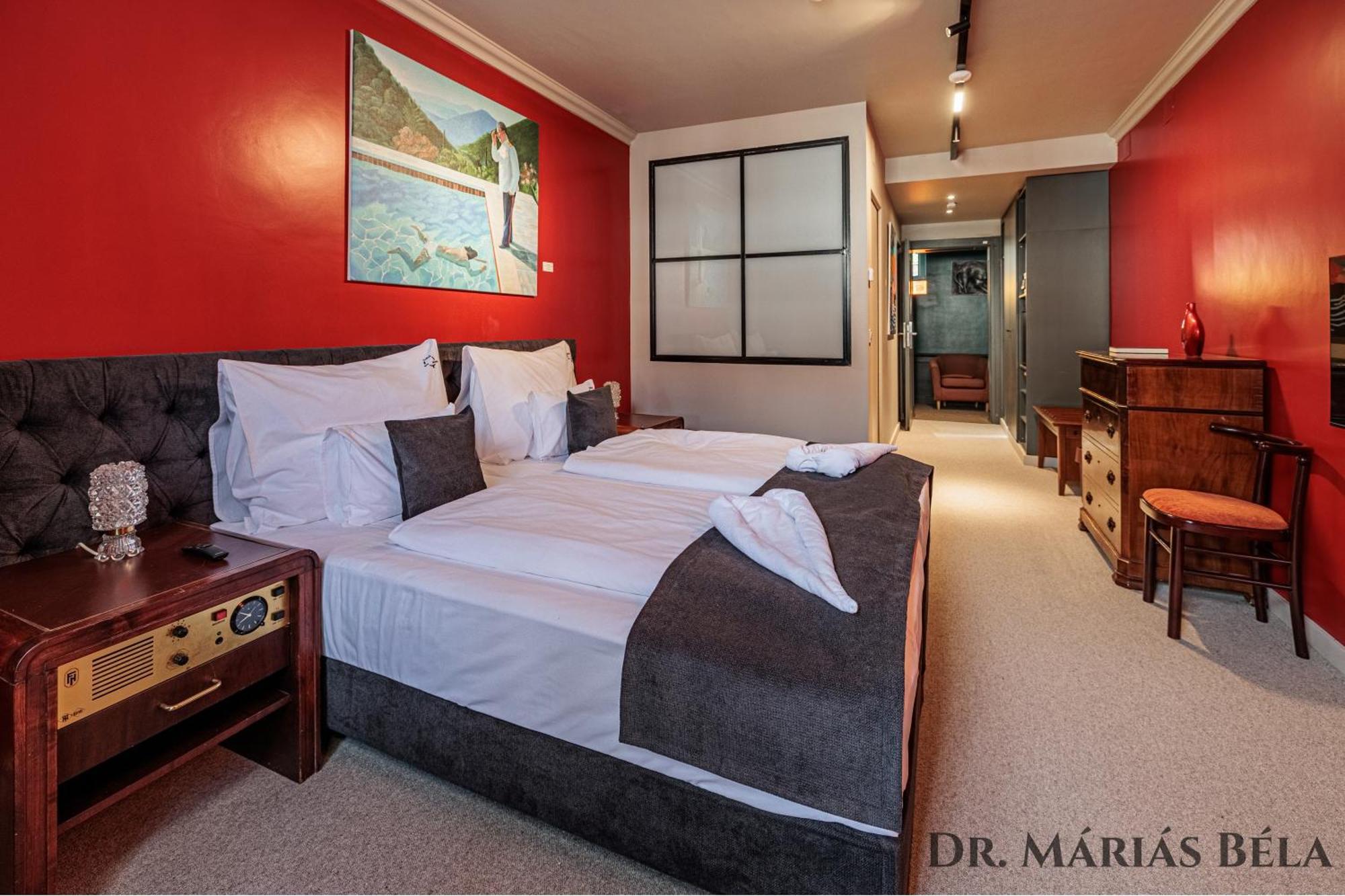 Barka Galeria Hotel Es Etterem Tállya 外观 照片